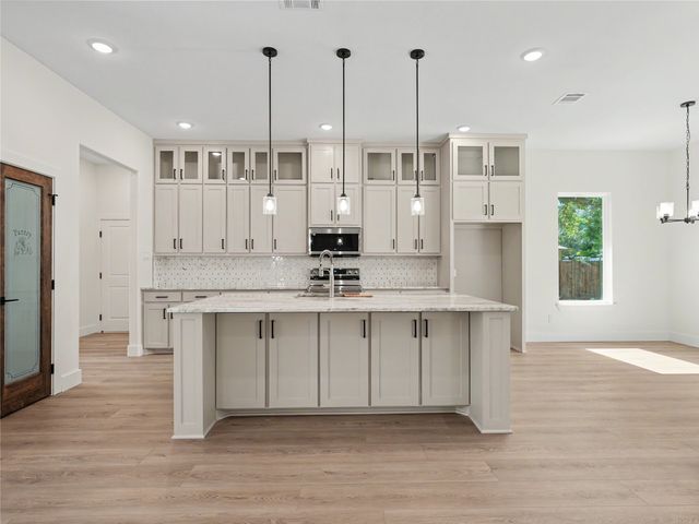 115 Dennis Drive, Azle, TX 76020