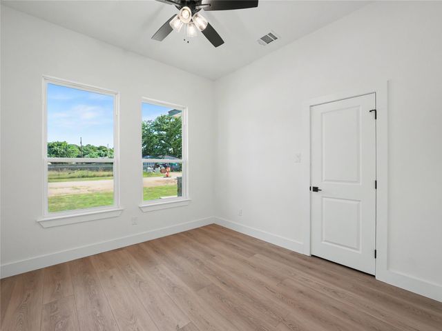 115 Dennis Drive, Azle, TX 76020