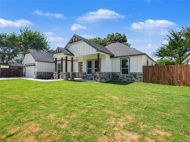 115 Dennis Drive, Azle, TX 76020