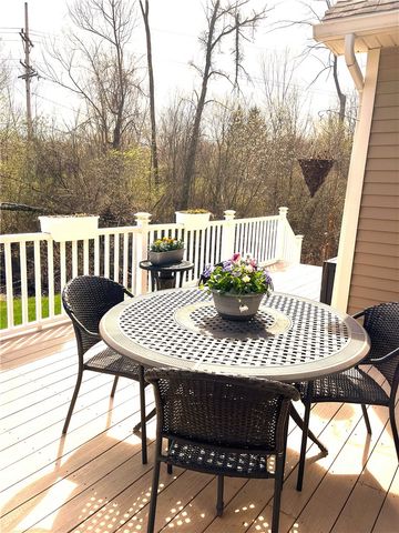 1097 Railway Crossing, Webster, NY 14580
