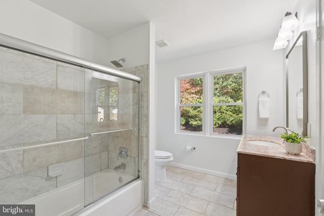 3333 SLADE RUN DR, Falls Church, VA 22042