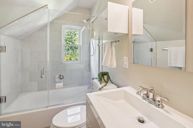 3333 SLADE RUN DR, Falls Church, VA 22042