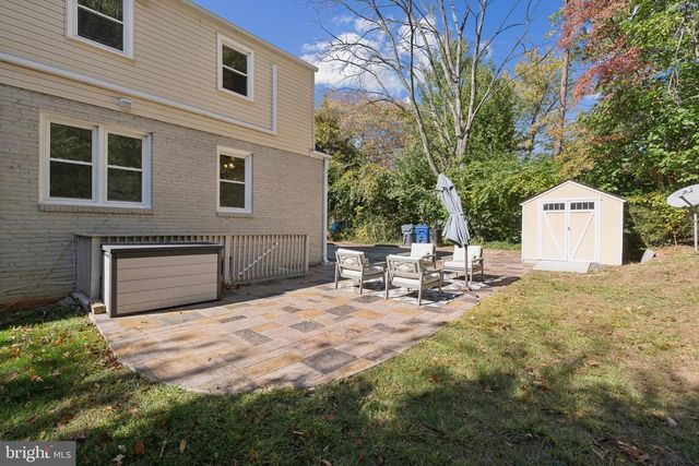 3333 SLADE RUN DR, Falls Church, VA 22042