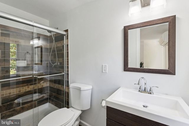 3333 SLADE RUN DR, Falls Church, VA 22042