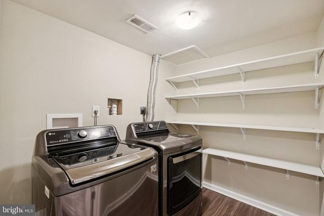 3333 SLADE RUN DR, Falls Church, VA 22042