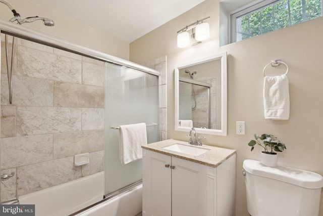 3333 SLADE RUN DR, Falls Church, VA 22042