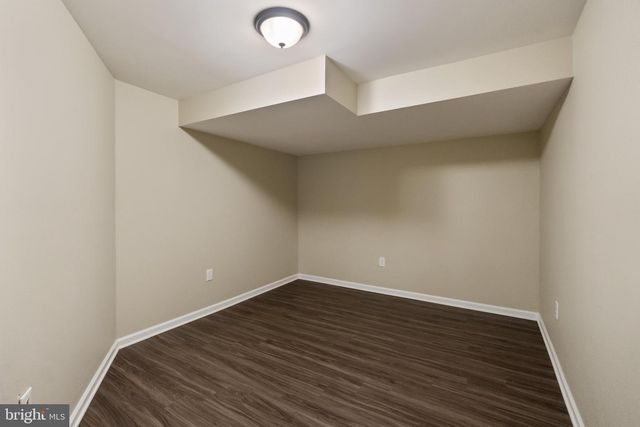 3333 SLADE RUN DR, Falls Church, VA 22042