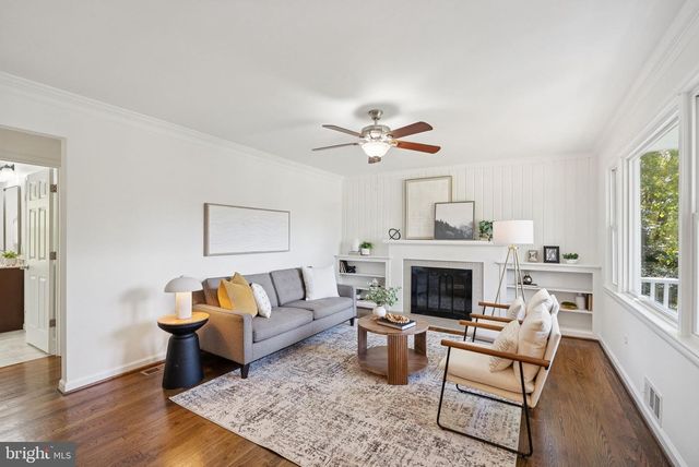 3333 SLADE RUN DR, Falls Church, VA 22042