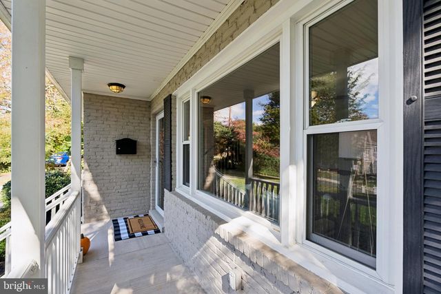 3333 SLADE RUN DR, Falls Church, VA 22042