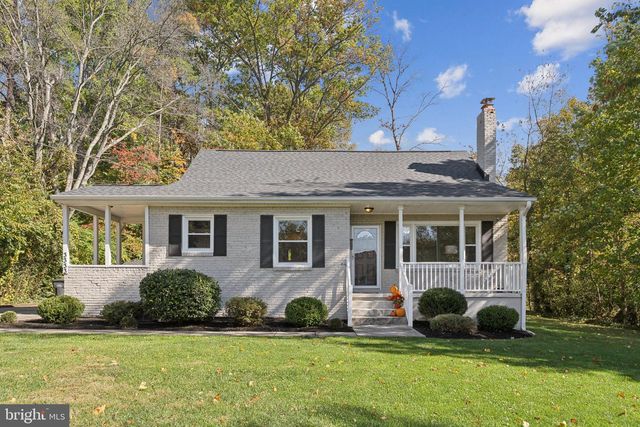 3333 SLADE RUN DR, Falls Church, VA 22042