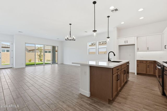 2942 E MANZANILA Avenue, San Tan Valley, AZ 85140
