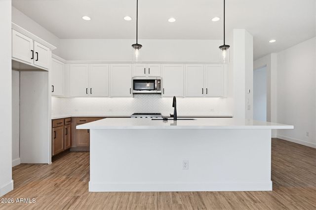 2942 E MANZANILA Avenue, San Tan Valley, AZ 85140