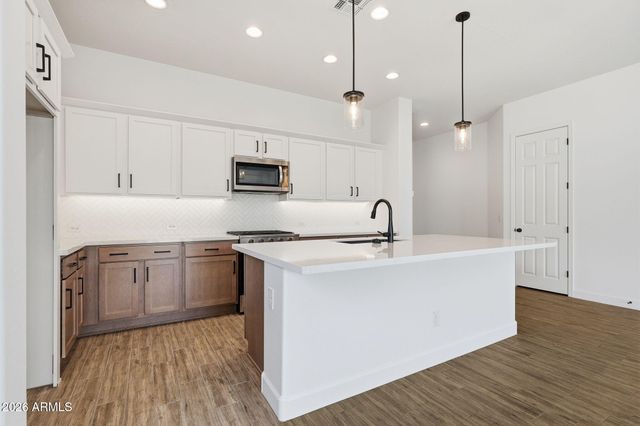 2942 E MANZANILA Avenue, San Tan Valley, AZ 85140