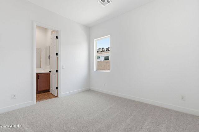 2942 E MANZANILA Avenue, San Tan Valley, AZ 85140