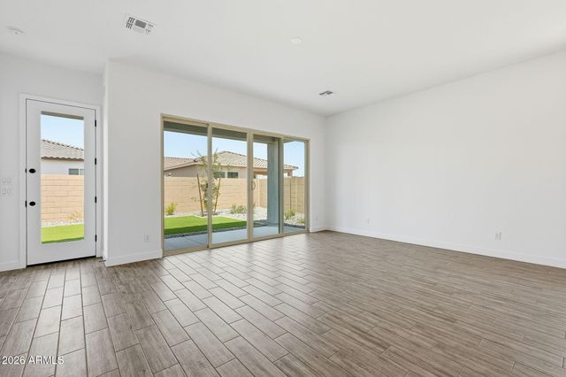 2942 E MANZANILA Avenue, San Tan Valley, AZ 85140