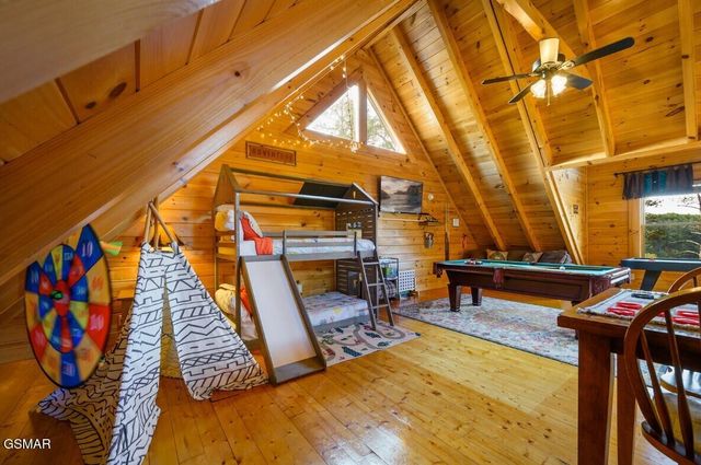 1828 Panther Path Way, Sevierville, TN 37876