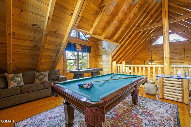 1828 Panther Path Way, Sevierville, TN 37876