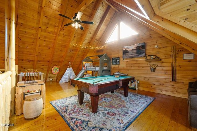 1828 Panther Path Way, Sevierville, TN 37876