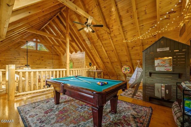 1828 Panther Path Way, Sevierville, TN 37876