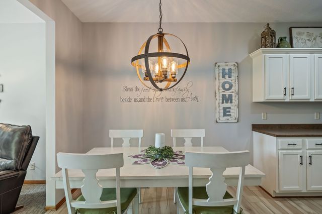 14323 Greenbelt Drive, Urbandale, IA 50323