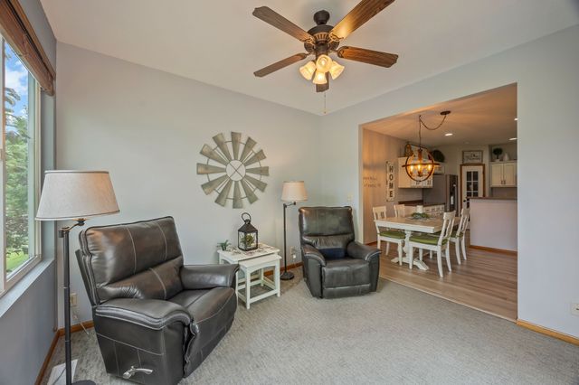14323 Greenbelt Drive, Urbandale, IA 50323