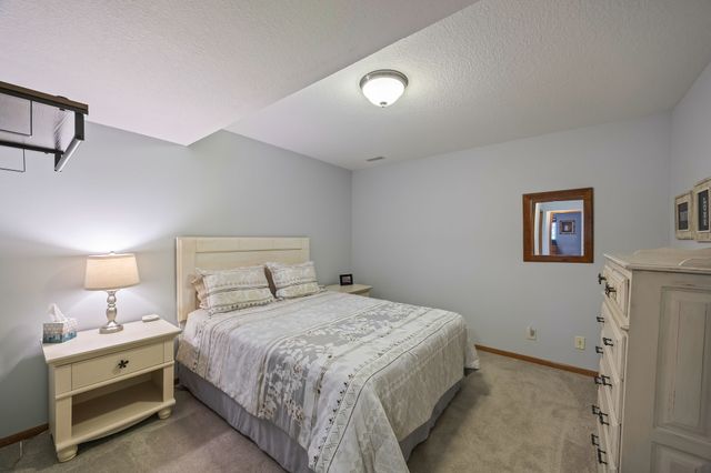 14323 Greenbelt Drive, Urbandale, IA 50323
