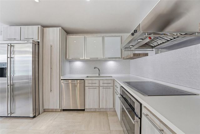 D32 CALLE ROMA, Guaynabo, PR 00966