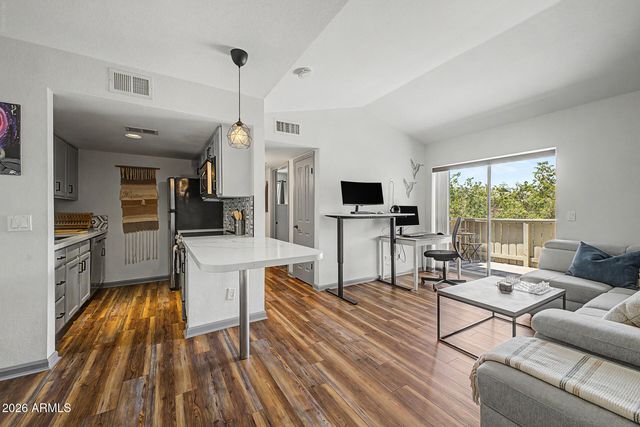 200 E SOUTHERN Avenue 334, Tempe, AZ 85282