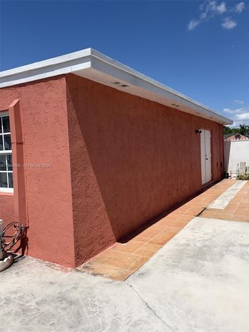 2421 SW 84th Terrace, Miramar, FL 33025
