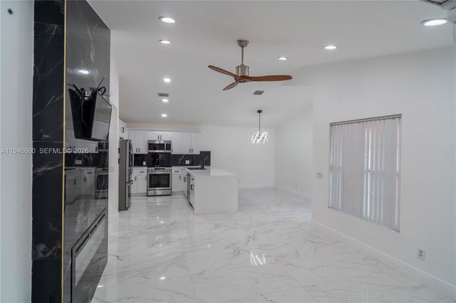 2421 SW 84th Terrace, Miramar, FL 33025