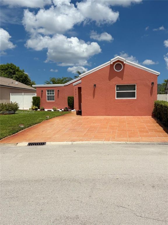 2421 SW 84th Terrace, Miramar, FL 33025