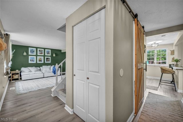 817 Glencairn Lane, Brunswick, OH 44212