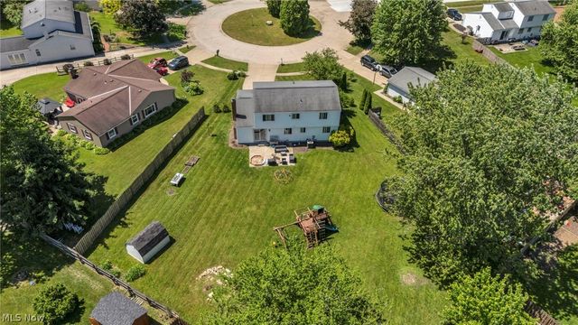 817 Glencairn Lane, Brunswick, OH 44212