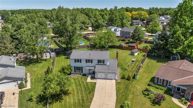 817 Glencairn Lane, Brunswick, OH 44212
