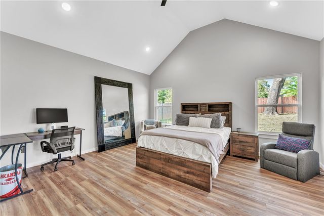 3244 Hearthstone Drive, Springdale, AR 72764