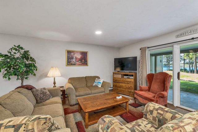 39 Harbor Way Unit 19, Wolfeboro, NH 03894