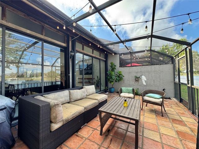 1490 NW 113th Way, Pembroke Pines, FL 33026