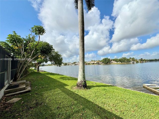 1490 NW 113th Way, Pembroke Pines, FL 33026