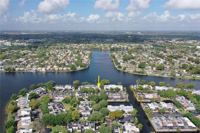 1490 NW 113th Way, Pembroke Pines, FL 33026