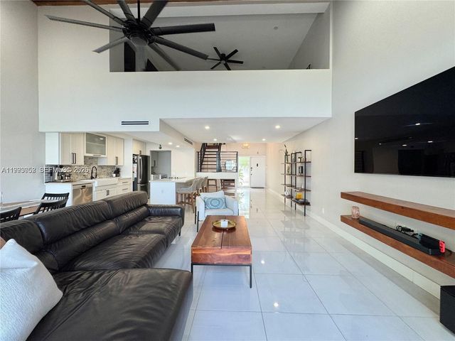 1490 NW 113th Way, Pembroke Pines, FL 33026