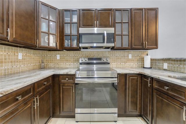 3003 La Mirage 3003, Lauderhill, FL 33319