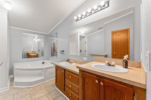 1366 Fur Drive, Wisconsin Dells, WI 53965