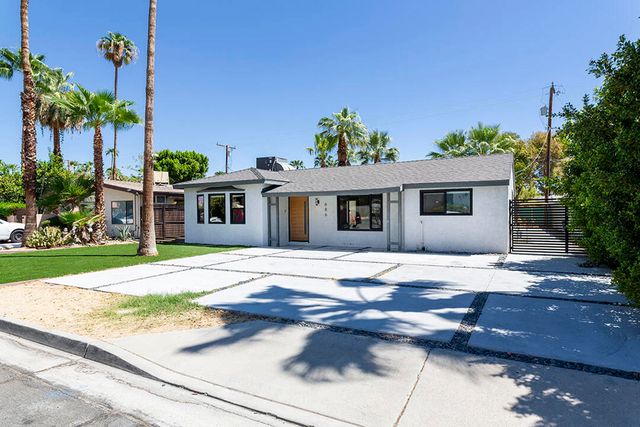 686 S Camino Real, Palm Springs, CA 92264