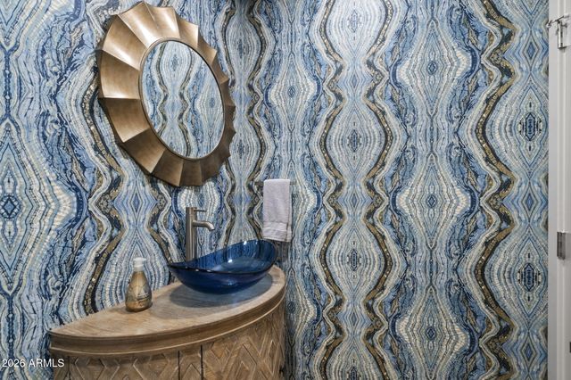 5770 N SCOTTSDALE Road, Paradise Valley, AZ 85253