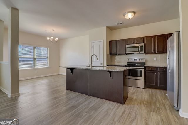 202 Southwind Circle, Newnan, GA 30265