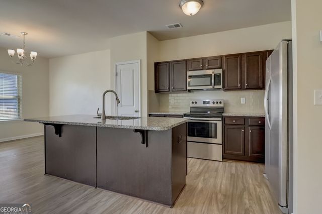 202 Southwind Circle, Newnan, GA 30265