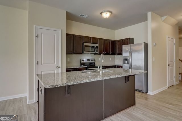 202 Southwind Circle, Newnan, GA 30265