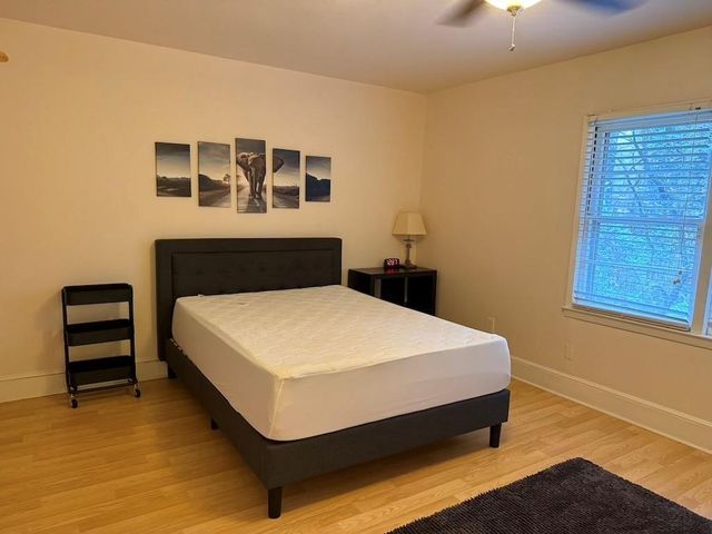 2035 Lyle Avenue A, College Park, GA 30337