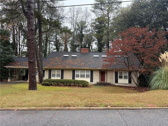 2035 Lyle Avenue A, College Park, GA 30337