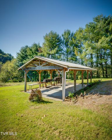 18212 Cleveland Road, Abingdon, VA 24211